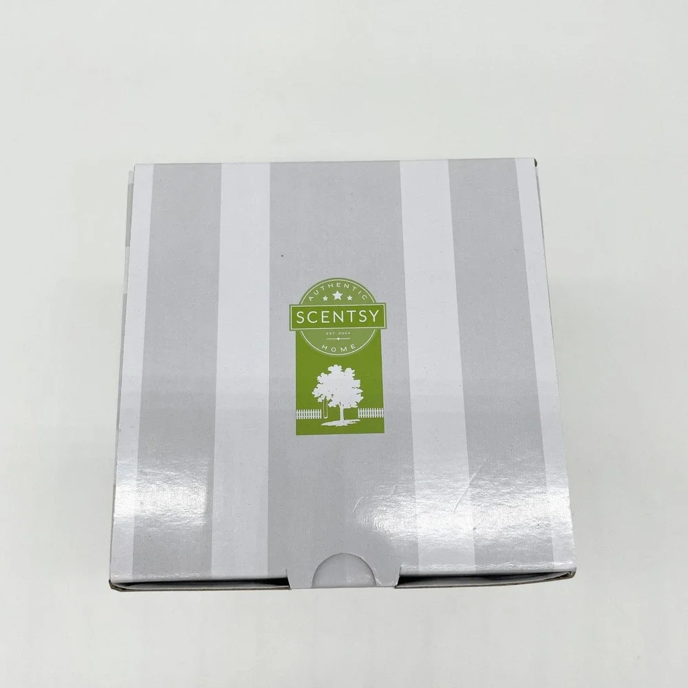 Scentsy Baby Tux Mini Wax Warmer‎ Penguin Santa Hat Holiday Christmas Whimsy